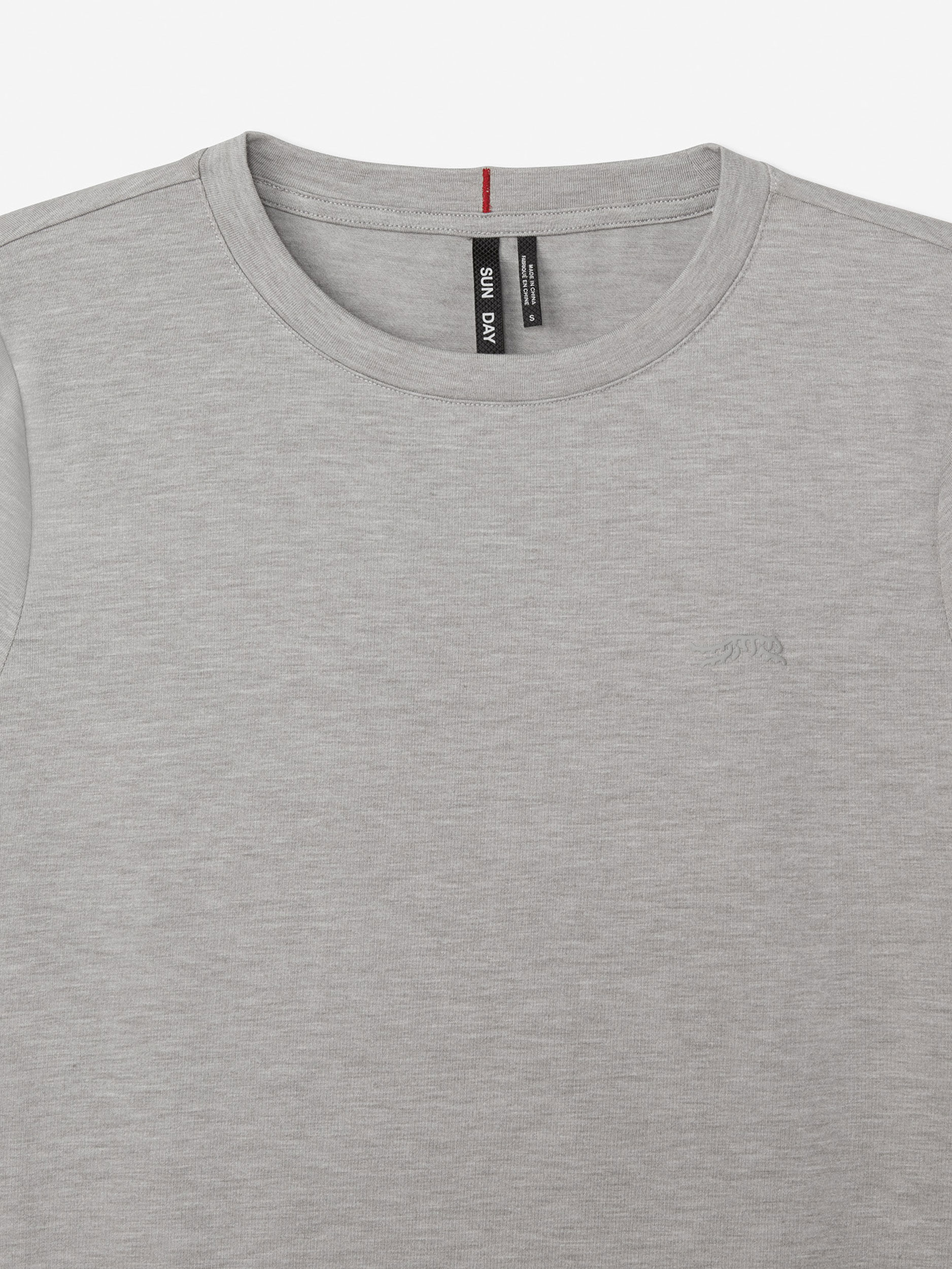 Sun Day Red Performance Mini Icon T-Shirt Gray | 954687-VEK